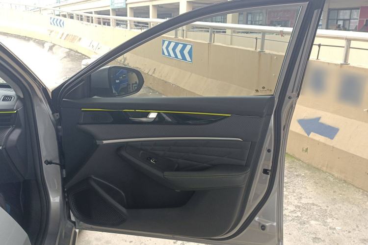 Used Dongfeng Aeolus Yixuan MAX 2021 Super-Efficient Dad Hybrid Edition Interior 5