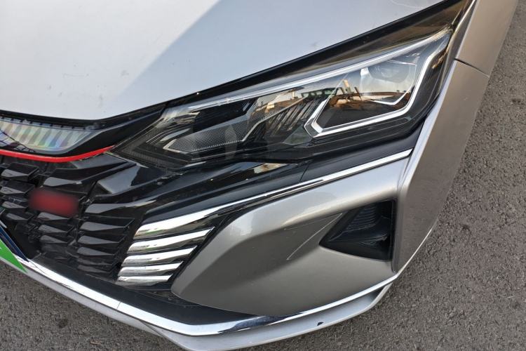 Used Dongfeng Aeolus Yixuan MAX 2021 1.5T Super-Powered Dad Edition Left Front Headlight