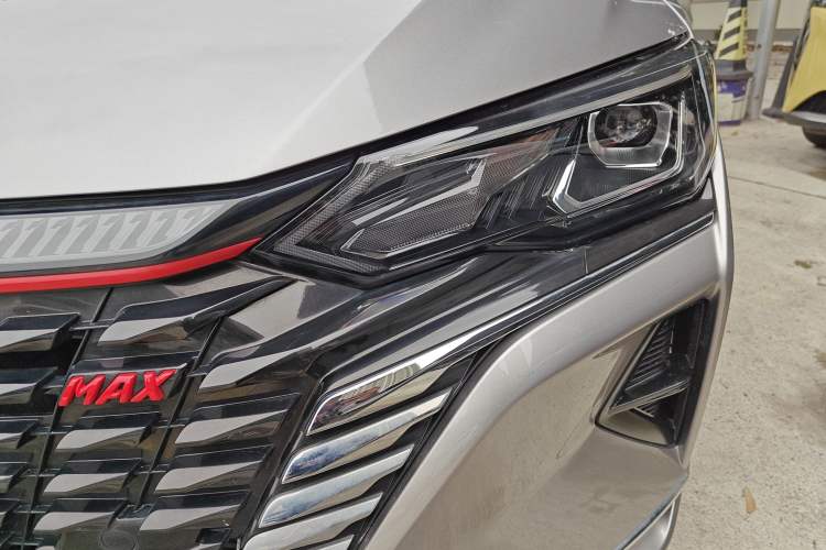 Used Dongfeng Aeolus Yixuan MAX 2021 1.5T Ultra-Stylish Trendsetter Edition Left Front Headlight