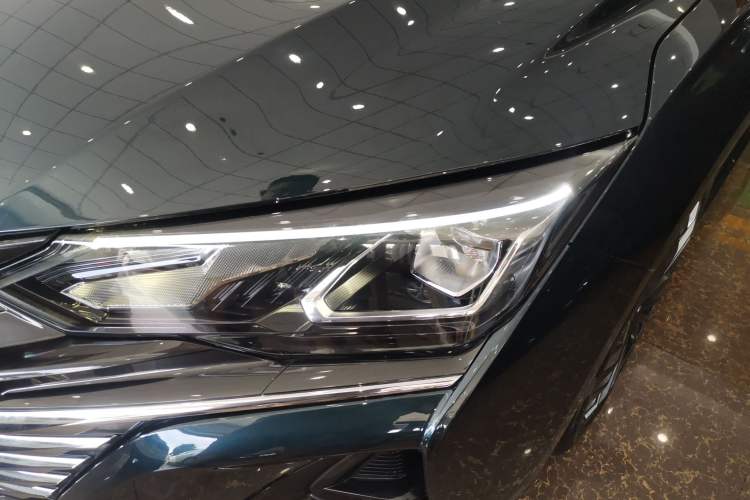 Used Dongfeng Aeolus Yixuan MAX 2021 1.5T Super-Powered Dad Edition Left Front Headlight