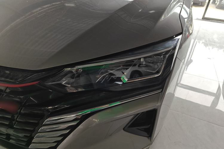 Used Dongfeng Aeolus Yixuan MAX 2021 1.5T Ultra-Stylish Trendsetter Edition Left Front Headlight