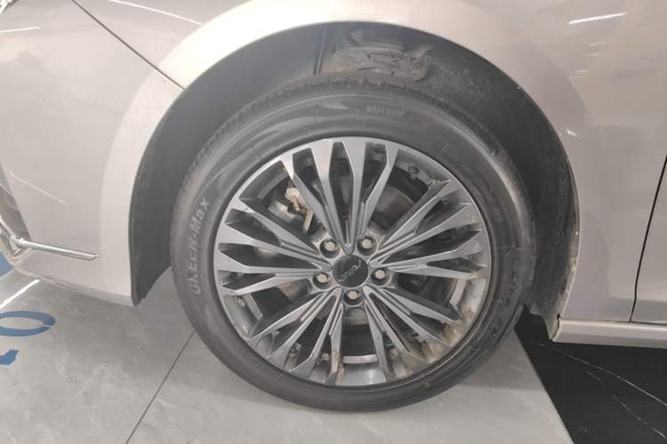 Used Dongfeng Aeolus Yixuan MAX 2021 1.5T Super-Powered Dad Edition Left Front Wheel Hub