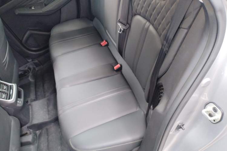 Used Dongfeng Aeolus Yixuan MAX 2021 Super-Efficient Dad Hybrid Edition Left Rear Seat