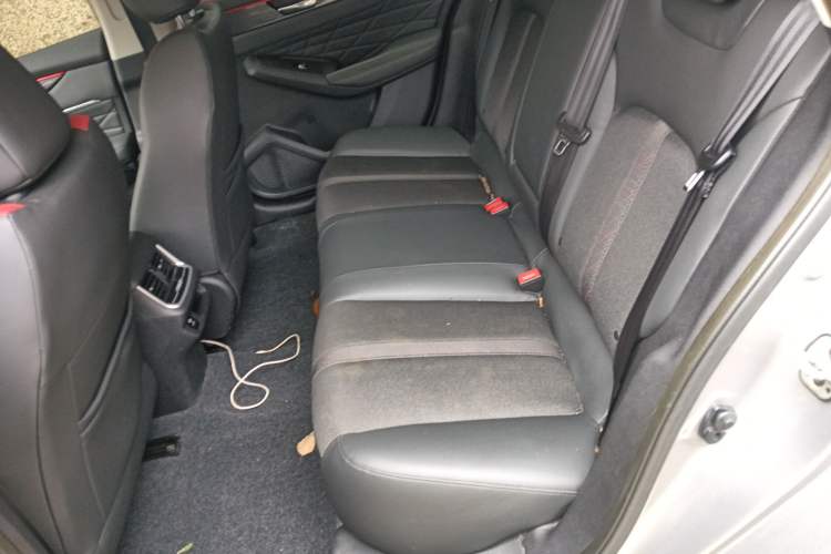 Used Dongfeng Aeolus Yixuan MAX 2021 1.5T Super-Powered Dad Edition Left Rear Seat
