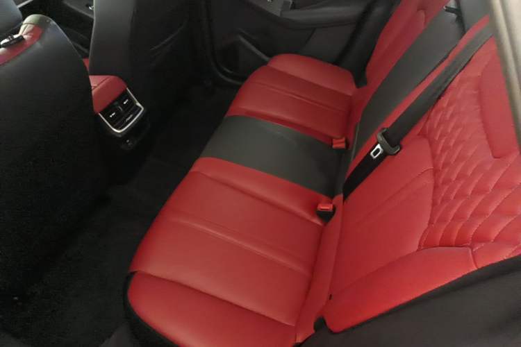 Used Dongfeng Aeolus Yixuan MAX 2021 1.5T Ultra-Stylish Trendsetter Edition Left Rear Seat