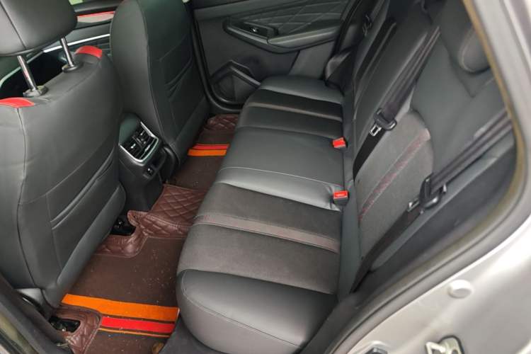 Used Dongfeng Aeolus Yixuan MAX 2021 1.5T Super-Powered Dad Edition Left Rear Seat
