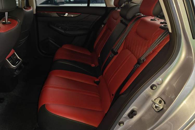 Used Dongfeng Aeolus Yixuan MAX 2021 1.5T Ultra-Stylish Trendsetter Edition Left Rear Seat