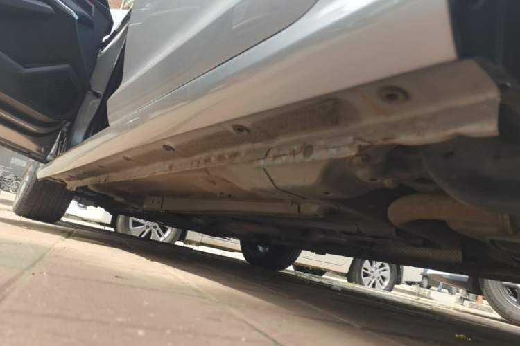 Used Dongfeng Aeolus Yixuan MAX 2021 1.5T Ultra-Stylish Trendsetter Edition Left Side Sill
