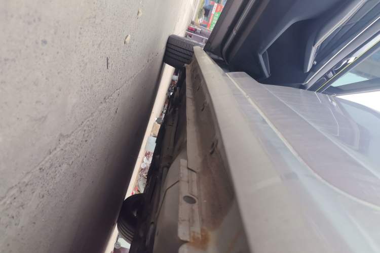 Used Dongfeng Aeolus Yixuan MAX 2021 Super-Efficient Dad Hybrid Edition Left Side Sill