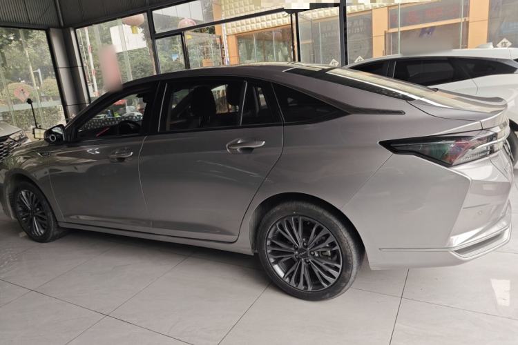 Used Dongfeng Aeolus Yixuan MAX 2021 1.5T Ultra-Stylish Trendsetter Edition Left Side
