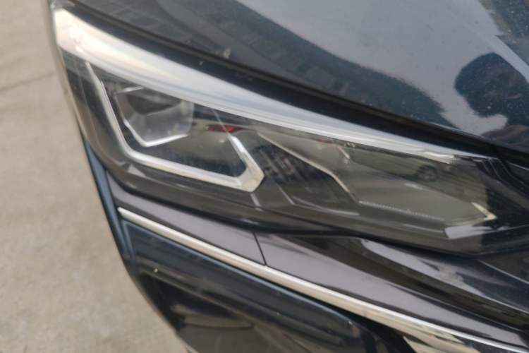 Used Dongfeng Aeolus Yixuan MAX 2021 1.5T Ultra-Stylish Trendsetter Edition Right Front Headlight