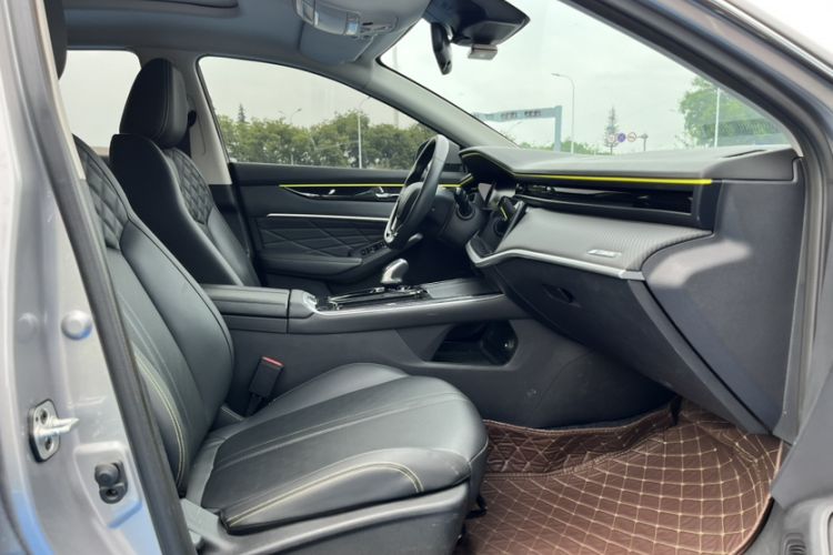 Used Dongfeng Aeolus Yixuan MAX 2021 Super-Efficient Dad Hybrid Edition Right Front Seat