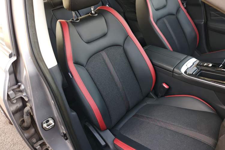 Used Dongfeng Aeolus Yixuan MAX 2021 1.5T Super-Powered Dad Edition Right Front Seat