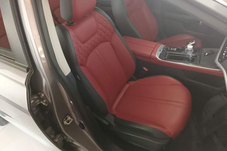 Used Dongfeng Aeolus Yixuan MAX 2021 1.5T Ultra-Stylish Trendsetter Edition Right Front Seat