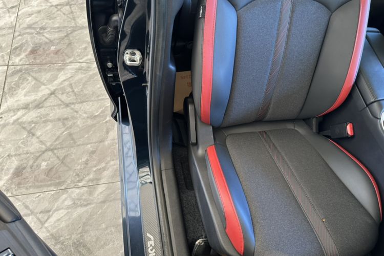 Used Dongfeng Aeolus Yixuan MAX 2021 1.5T Super-Powered Dad Edition Right Front Seat