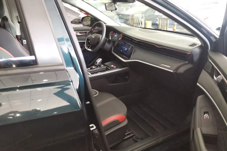 Used Dongfeng Aeolus Yixuan MAX 2021 1.5T Super-Powered Dad Edition Right Front Seat