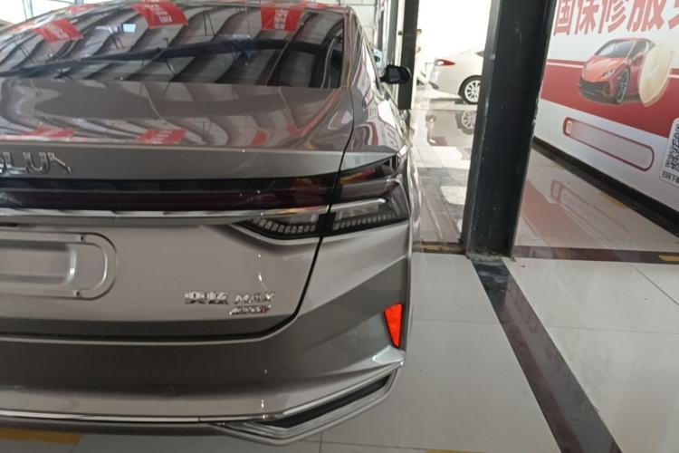 Used Dongfeng Aeolus Yixuan MAX 2021 1.5T Ultra-Stylish Trendsetter Edition Right Rear Taillight