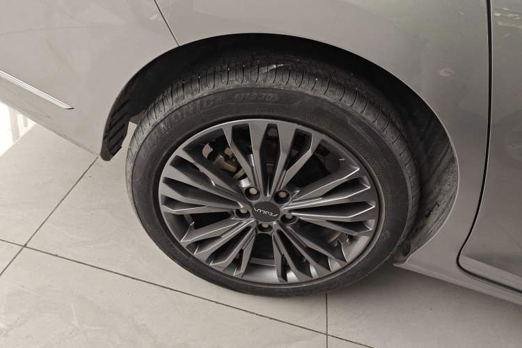 Used Dongfeng Aeolus Yixuan MAX 2021 1.5T Ultra-Stylish Trendsetter Edition Right Rear Wheel Hub