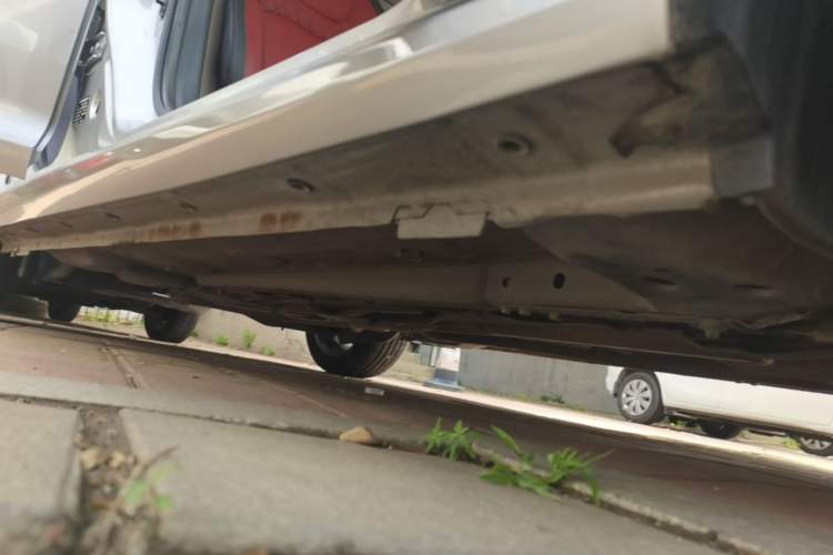 Used Dongfeng Aeolus Yixuan MAX 2021 1.5T Ultra-Stylish Trendsetter Edition Right Side Sill
