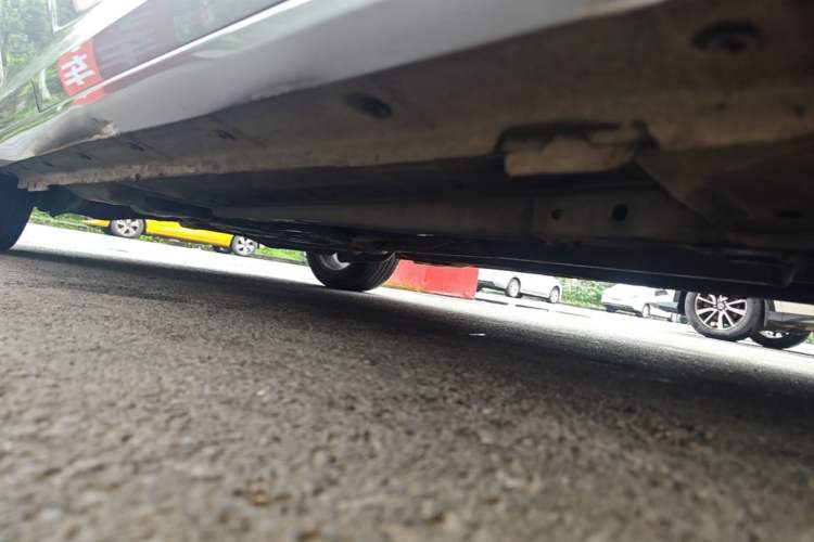 Used Dongfeng Aeolus Yixuan MAX 2021 1.5T Super-Powered Dad Edition Right Side Sill