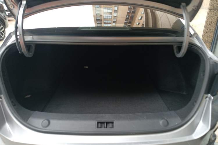 Used Dongfeng Aeolus Yixuan MAX 2021 1.5T Super-Powered Dad Edition Trunk