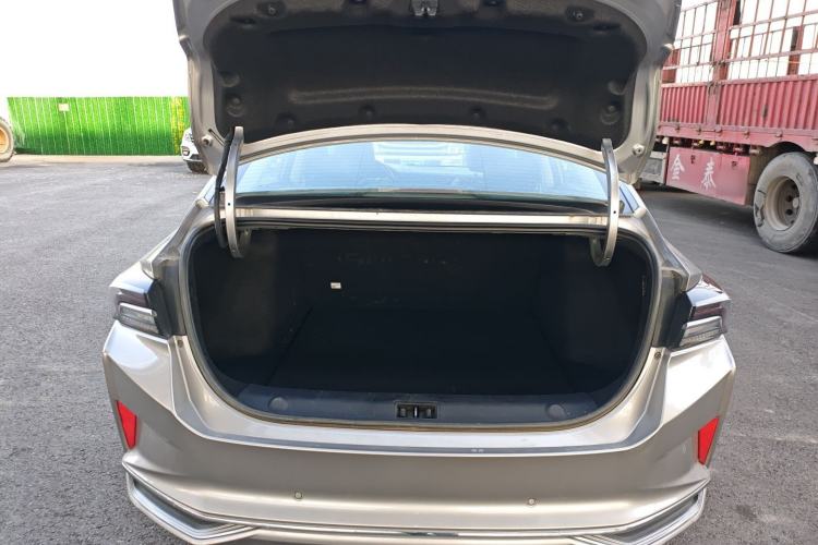 Used Dongfeng Aeolus Yixuan MAX 2021 1.5T Super-Powered Dad Edition Trunk