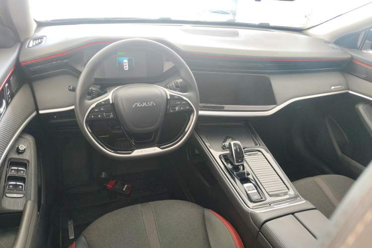 Used Dongfeng Aeolus Yixuan MAX 2021 1.5T Super-Powered Dad Edition Center Console