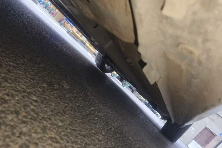 Used Dongfeng Aeolus Yixuan MAX 2021 1.5T Super-Powered Dad Edition Chassis Front Left