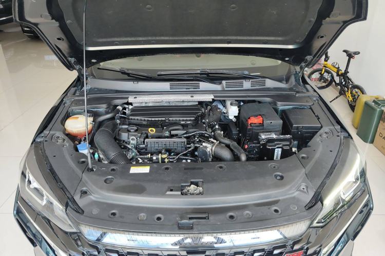 Used Dongfeng Aeolus Yixuan MAX 2021 1.5T Super-Powered Dad Edition Engine Bay
