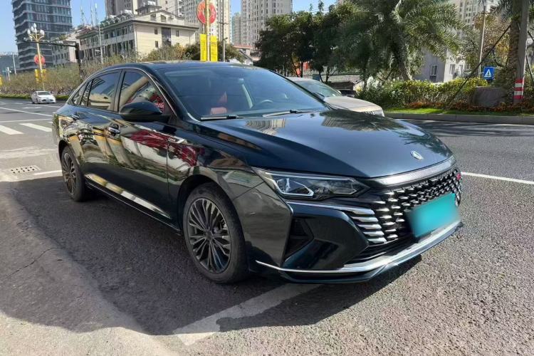 Used Dongfeng Aeolus Yixuan MAX 2021 1.5T Ultra-Stylish Trendsetter Edition Front Right 45 Deg