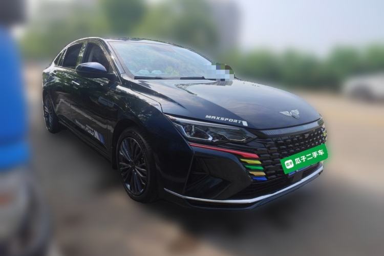 Used Dongfeng Aeolus Yixuan MAX 2021 Super-Efficient Dad Hybrid Edition Front Right 45 Deg