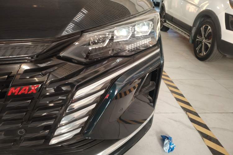 Used Dongfeng Aeolus Yixuan MAX 2021 1.5T Super Cool Dad Edition Left Front Headlight