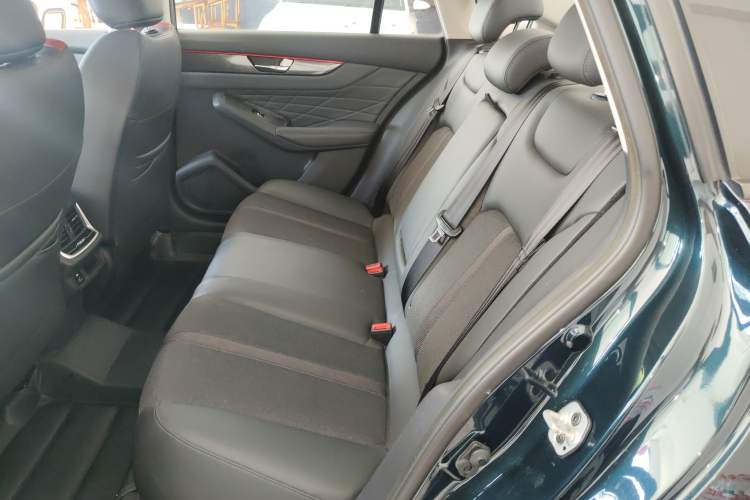 Used Dongfeng Aeolus Yixuan MAX 2021 1.5T Super-Powered Dad Edition Left Rear Seat