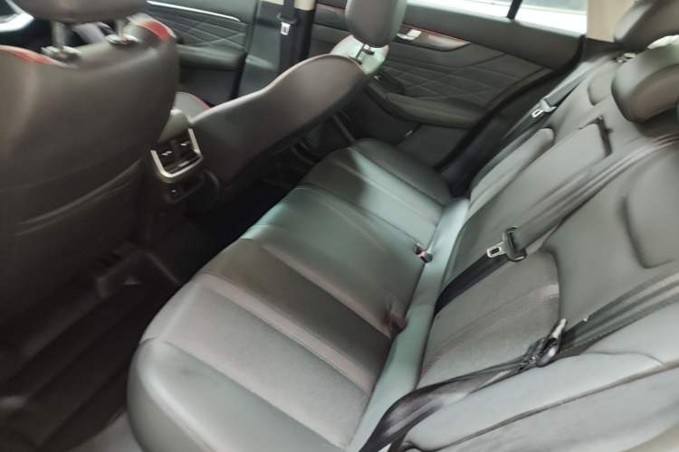 Used Dongfeng Aeolus Yixuan MAX 2021 1.5T Super-Powered Dad Edition Left Rear Seat