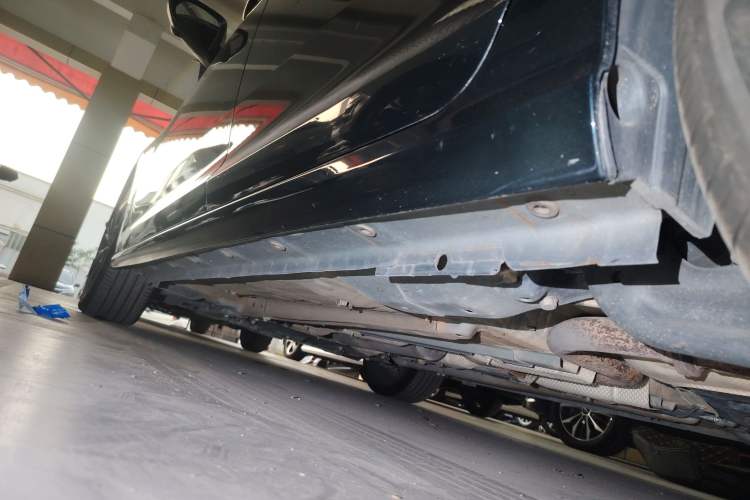 Used Dongfeng Aeolus Yixuan MAX 2021 1.5T Super Cool Dad Edition Left Side Sill