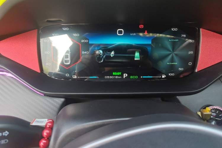 Used Dongfeng Aeolus Yixuan MAX 2021 Super-Efficient Dad Hybrid Edition Odometer Close Up