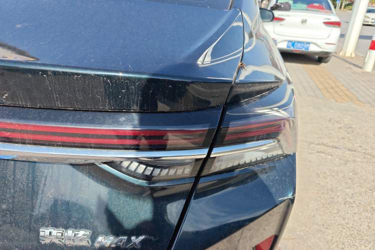 Used Dongfeng Aeolus Yixuan MAX 2021 1.5T Super Cool Dad Edition Right Rear Taillight