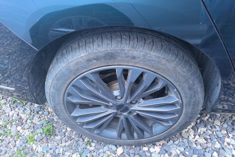 Used Dongfeng Aeolus Yixuan MAX 2021 1.5T Ultra-Stylish Trendsetter Edition Right Rear Wheel Hub