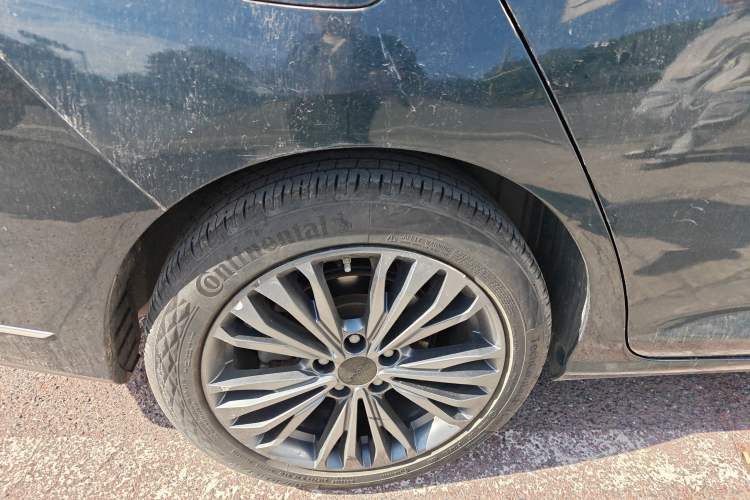 Used Dongfeng Aeolus Yixuan MAX 2021 1.5T Super Cool Dad Edition Right Rear Wheel Hub