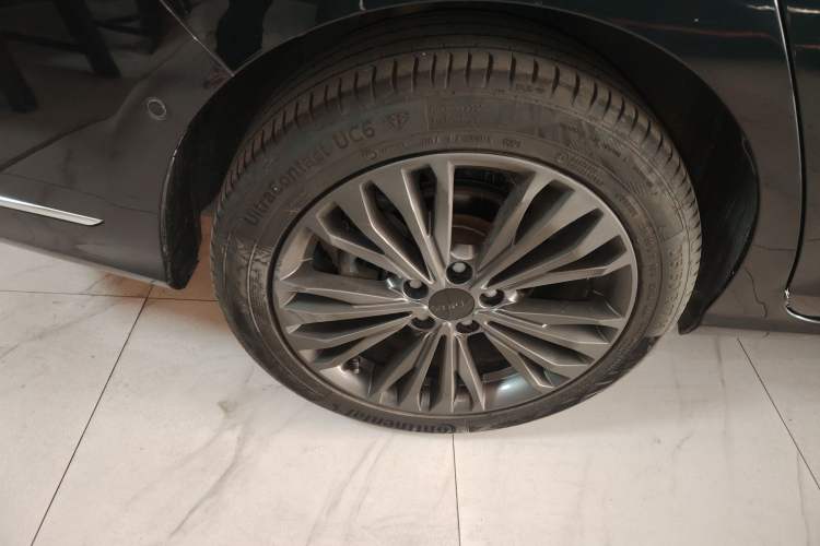 Used Dongfeng Aeolus Yixuan MAX 2021 1.5T Super Cool Dad Edition Right Rear Wheel Hub