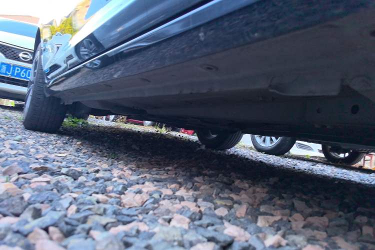 Used Dongfeng Aeolus Yixuan MAX 2021 1.5T Ultra-Stylish Trendsetter Edition Right Side Sill