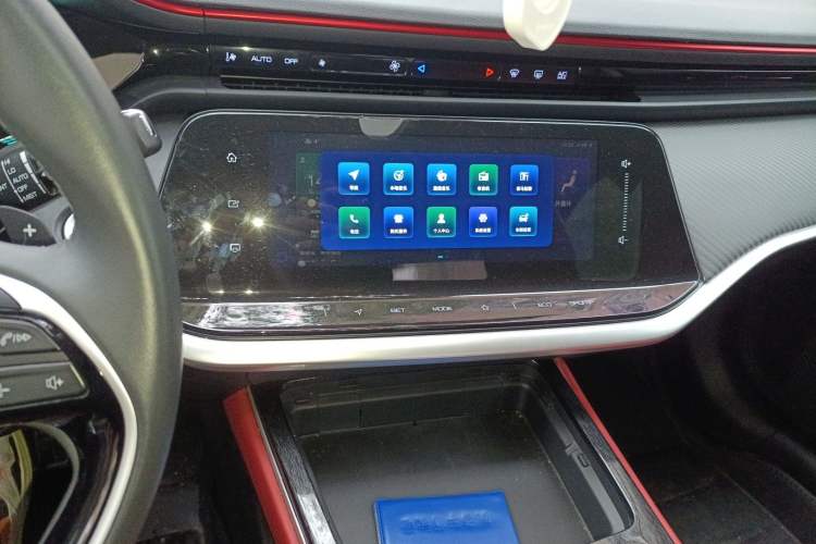 Used Dongfeng Aeolus Yixuan MAX 2021 1.5T Ultra-Stylish Trendsetter Edition Audio And AC Panel