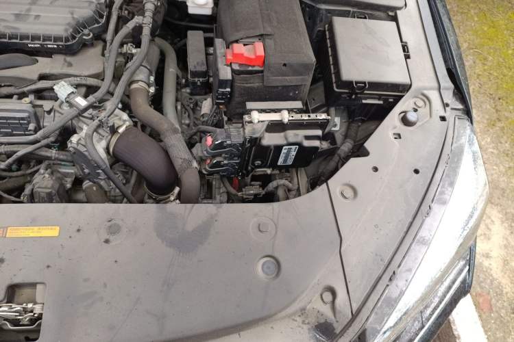 Used Dongfeng Aeolus Yixuan MAX 2021 1.5T Ultra-Stylish Trendsetter Edition Engine Bay Left