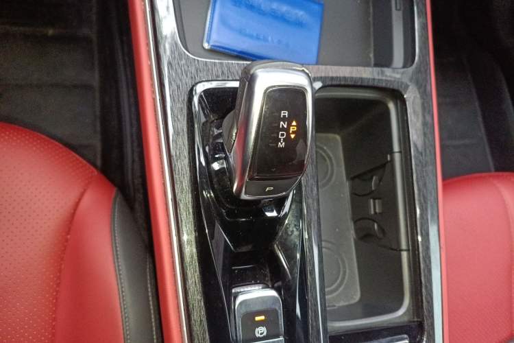 Used Dongfeng Aeolus Yixuan MAX 2021 1.5T Ultra-Stylish Trendsetter Edition Gear Lever