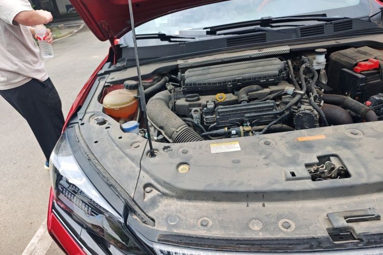 Used Dongfeng Aeolus Yixuan MAX 2021 1.5T Super Cool Dad Edition Engine Bay Right