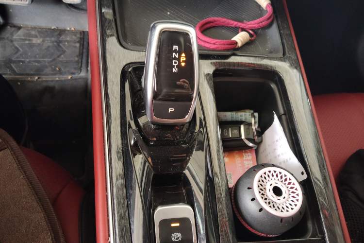 Used Dongfeng Aeolus Yixuan MAX 2021 1.5T Ultra-Stylish Trendsetter Edition Gear Lever