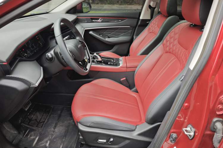 Used Dongfeng Aeolus Yixuan MAX 2021 1.5T Ultra-Stylish Trendsetter Edition Interior 2