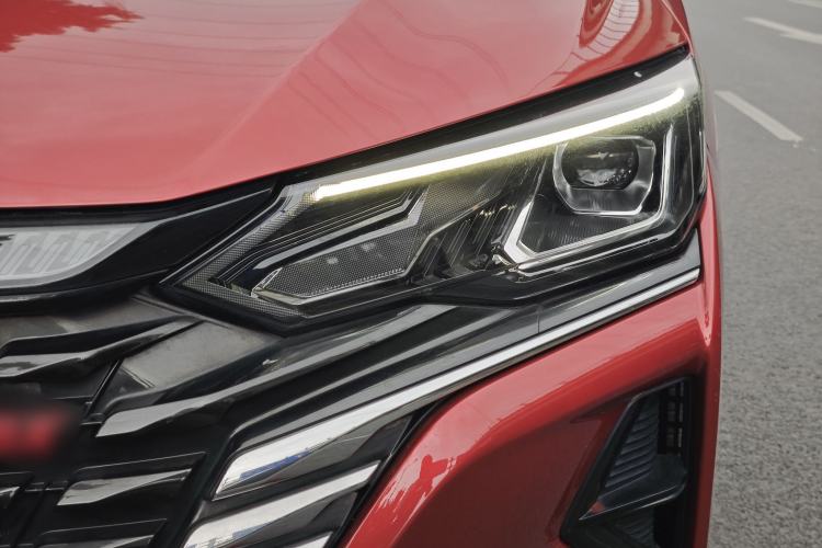 Used Dongfeng Aeolus Yixuan MAX 2021 1.5T Ultra-Stylish Trendsetter Edition Left Front Headlight