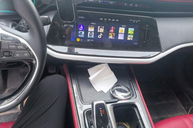 Used Dongfeng Aeolus Yixuan MAX 2021 1.5T Ultra-Stylish Trendsetter Edition Audio And AC Panel