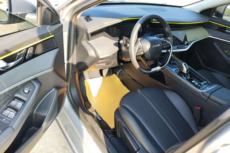 Used Dongfeng Aeolus Yixuan MAX 2021 Super-Efficient Dad Hybrid Edition Driver Seat